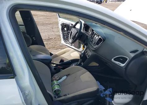 2015 Dodge Dart Sxt z USA, uszkodzony, nr VIN 1C3CDFBB0FD275456